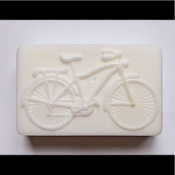 Set of 2/Organic goats milk/hemp seed oil soap handmade. 5🌟 - Picture 4 of 8